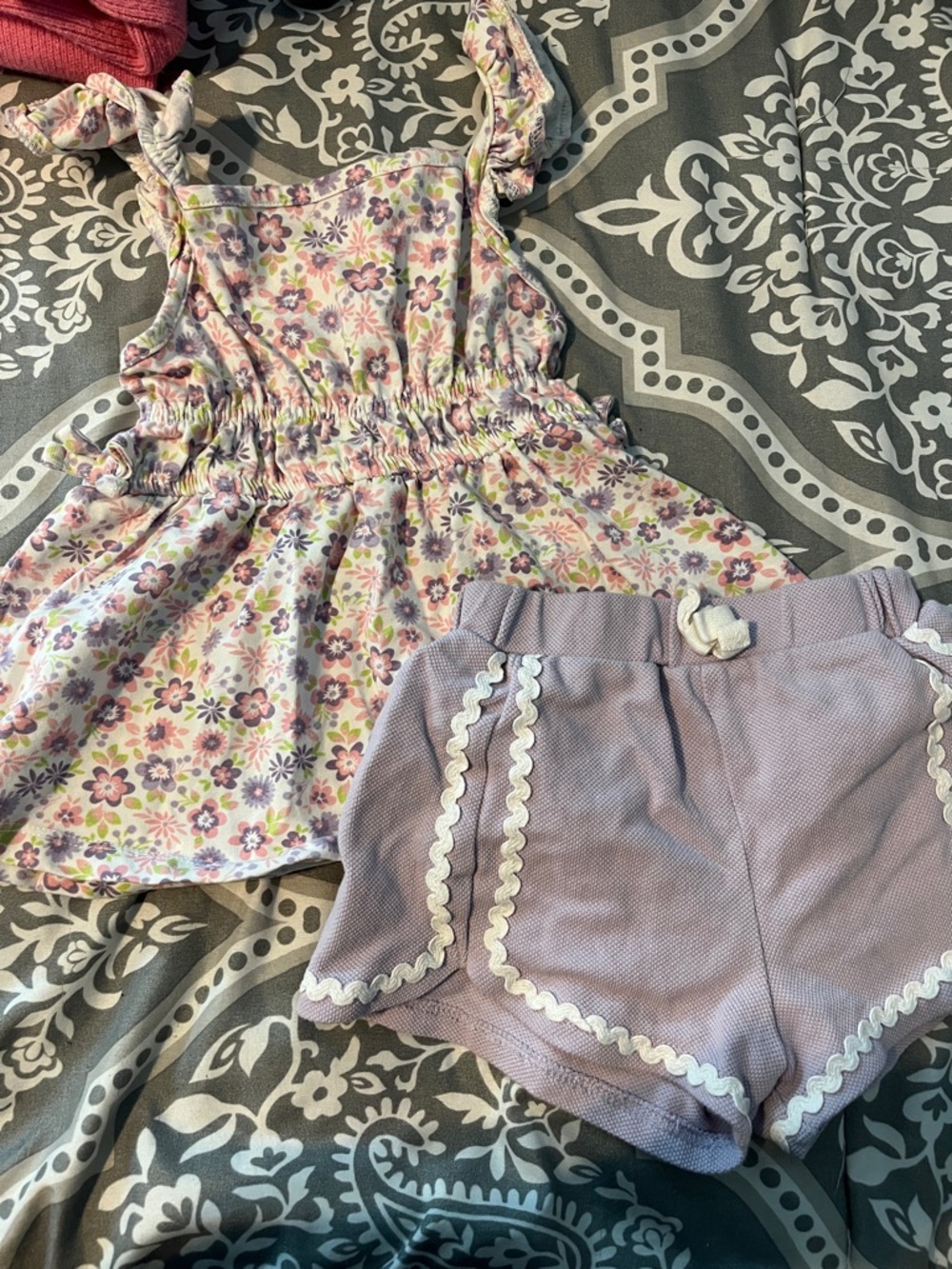 Isaac Mizrahi Lilac Floral Tank Top with Lilac Scallop-Trim Shorts